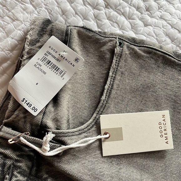 NWT Good American Good Boyfriend High Rise Jeans - Picture 3 of 3